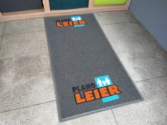 Tapetes e capachos personalizados por nós