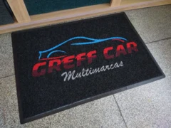 Tapetes e capachos personalizados por nós