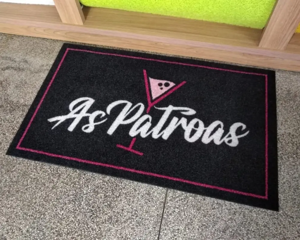 Tapetes e capachos personalizados por nós